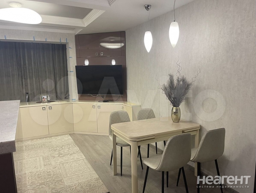 Продается 3-х комнатная квартира, 61 м²