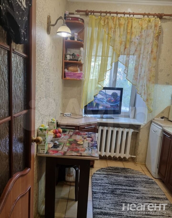 Продается 3-х комнатная квартира, 64 м²