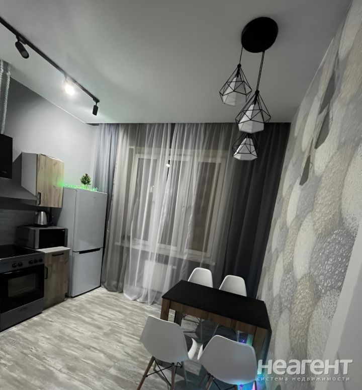 Сдается 2-х комнатная квартира, 59 м²