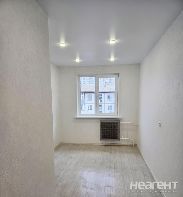 Продается 1-комнатная квартира, 14 м²