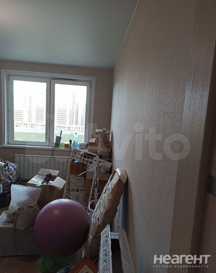 Продается 1-комнатная квартира, 43,7 м²