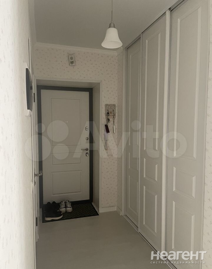 Продается 1-комнатная квартира, 46 м²