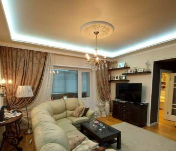 Продается Многокомнатная квартира, 142,8 м²