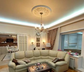 Продается Многокомнатная квартира, 142,8 м²