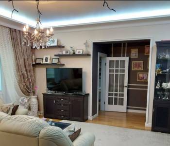 Продается Многокомнатная квартира, 142,8 м²