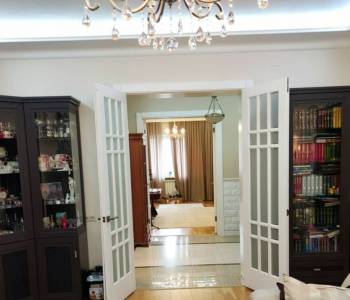 Продается Многокомнатная квартира, 142,8 м²