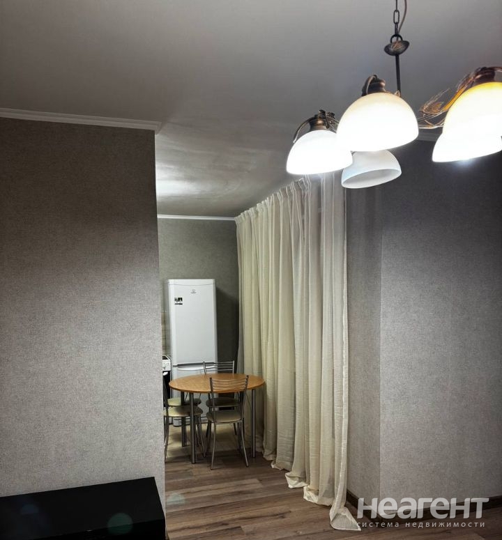 Сдается 2-х комнатная квартира, 63 м²