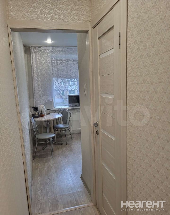 Продается 1-комнатная квартира, 33 м²