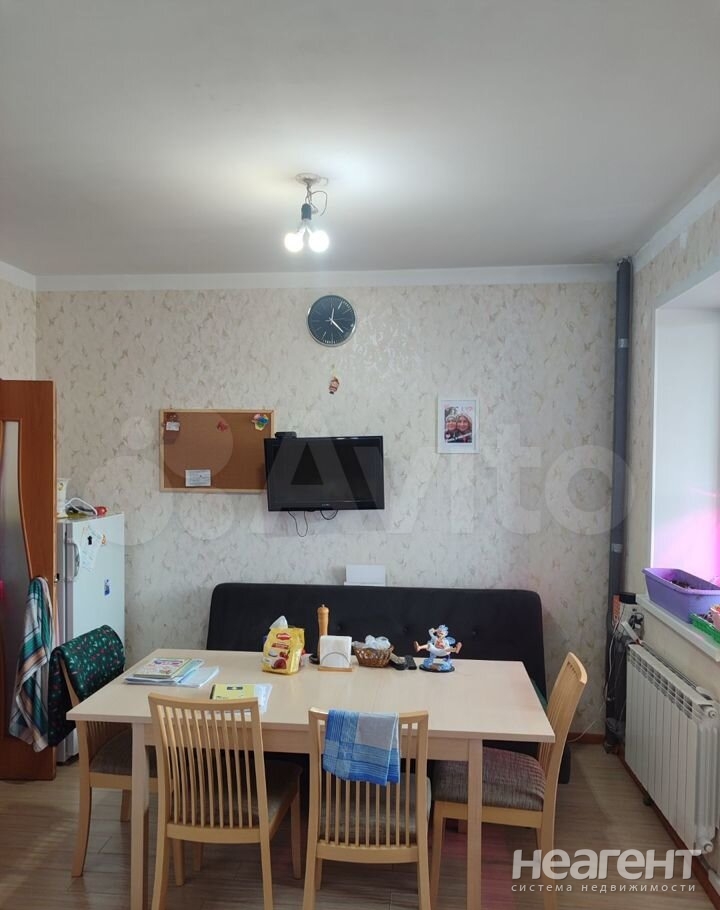 Продается Многокомнатная квартира, 94 м²