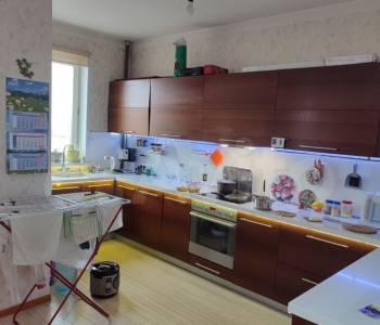 Продается Многокомнатная квартира, 94 м²