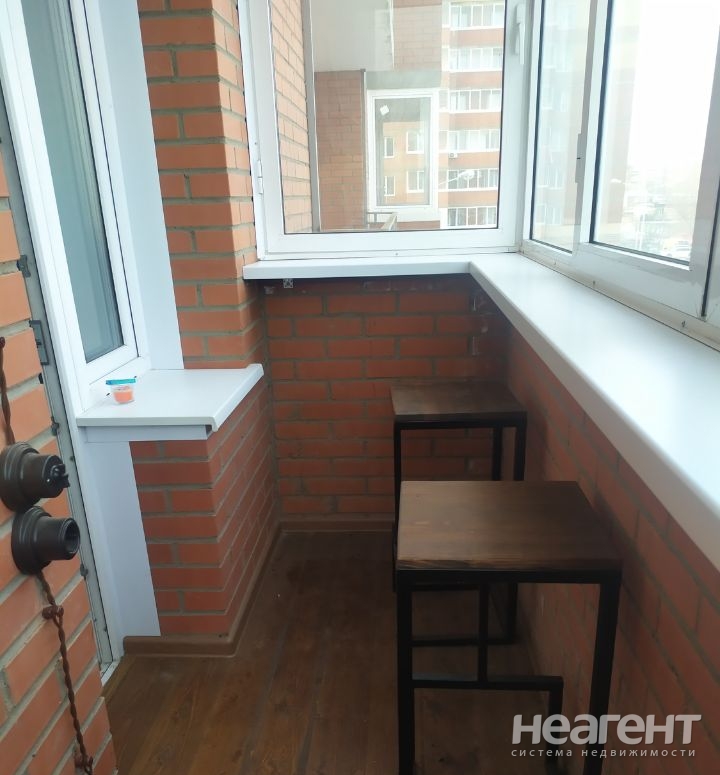 Продается 1-комнатная квартира, 42 м²