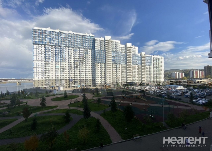 Продается 1-комнатная квартира, 40,3 м²