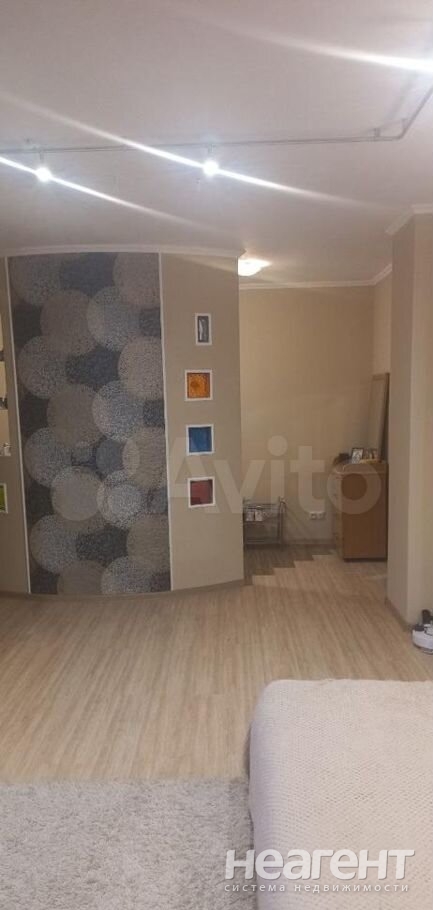 Продается 2-х комнатная квартира, 64 м²