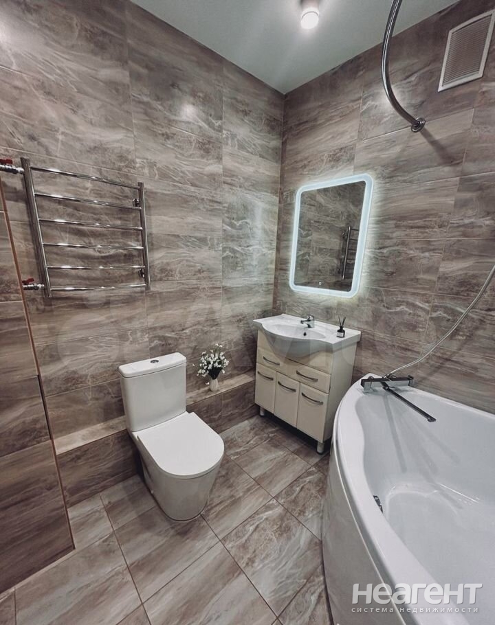 Продается 2-х комнатная квартира, 65 м²