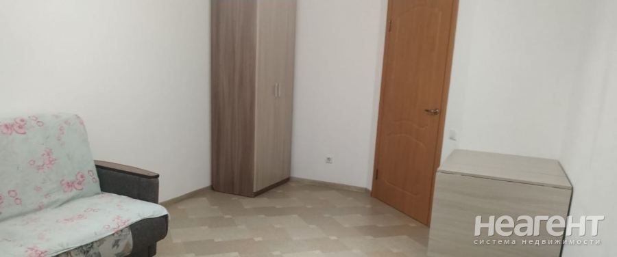 Сдается 1-комнатная квартира, 40 м²