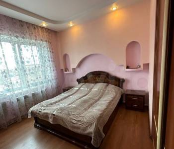 Продается Дом, 281 м²