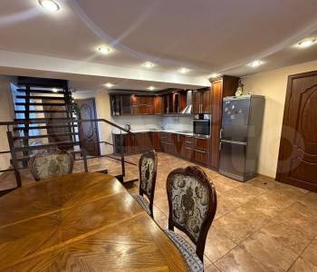 Продается Дом, 281 м²