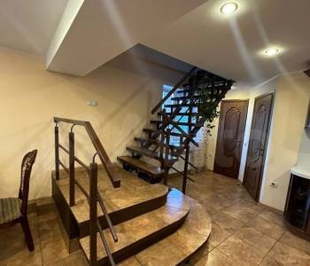 Продается Дом, 281 м²