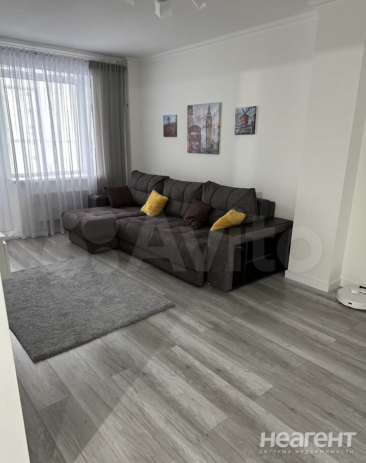 Продается 1-комнатная квартира, 40 м²