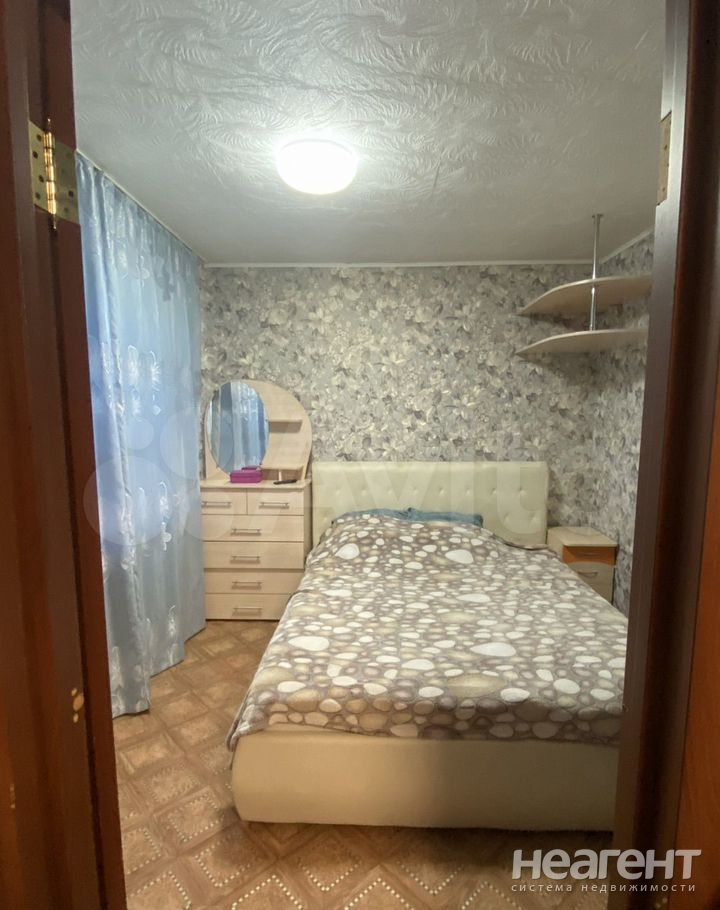 Продается Многокомнатная квартира, 61 м²