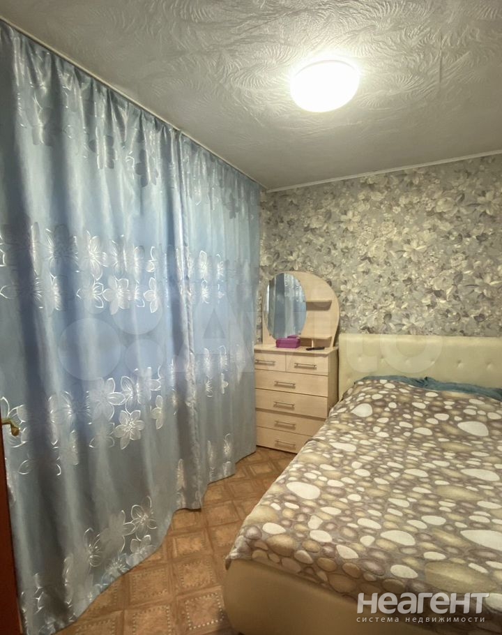 Продается Многокомнатная квартира, 61 м²