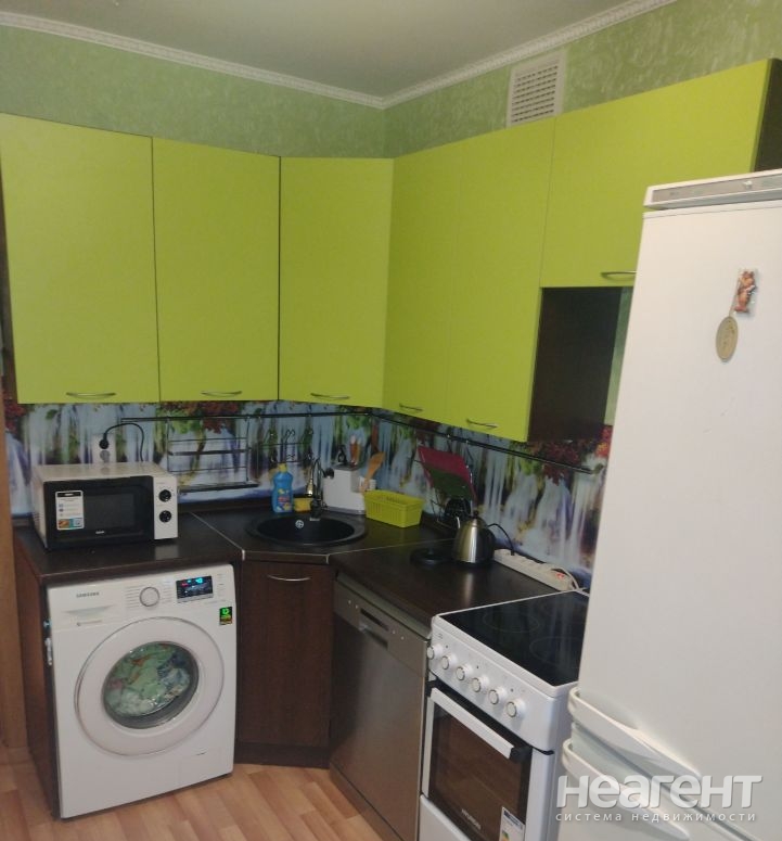 Сдается 1-комнатная квартира, 41 м²