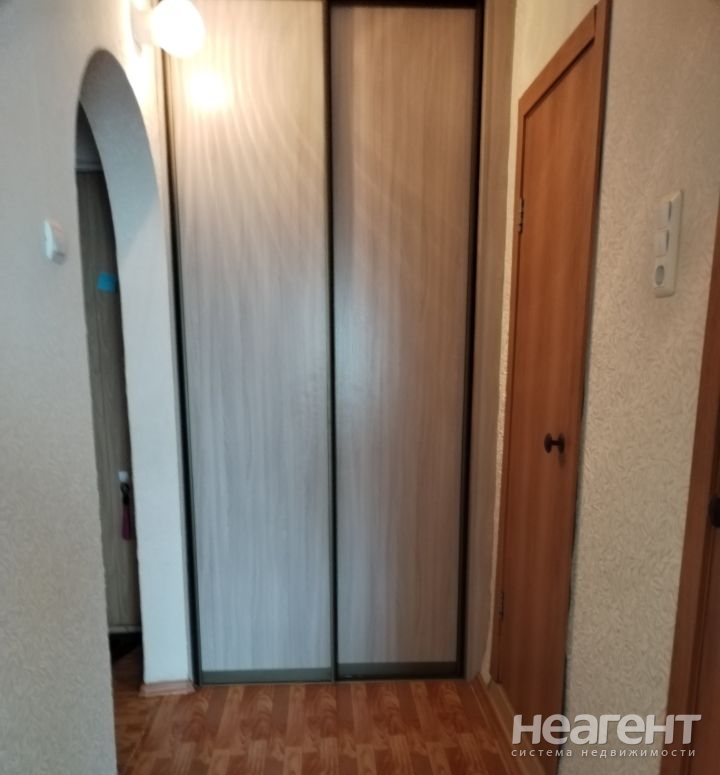 Продается 1-комнатная квартира, 40,8 м²