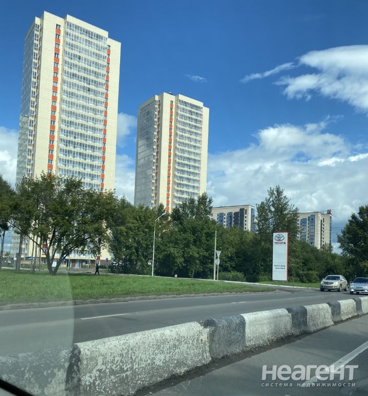 Продается 1-комнатная квартира, 48 м²