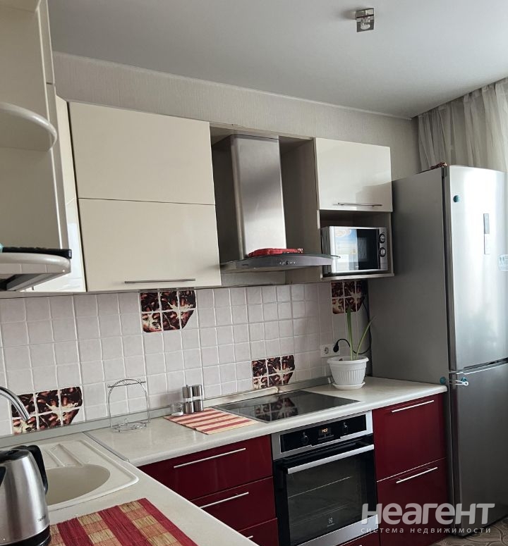 Сдается 2-х комнатная квартира, 60 м²