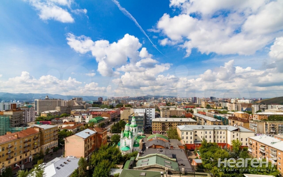 Продается 2-х комнатная квартира, 148 м²