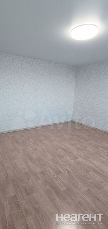 Продается 2-х комнатная квартира, 63 м²