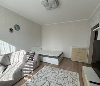 Продается 1-комнатная квартира, 37,4 м²