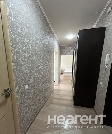 Продается 1-комнатная квартира, 37,4 м²