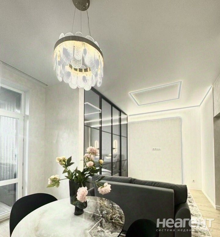 Продается 1-комнатная квартира, 37 м²