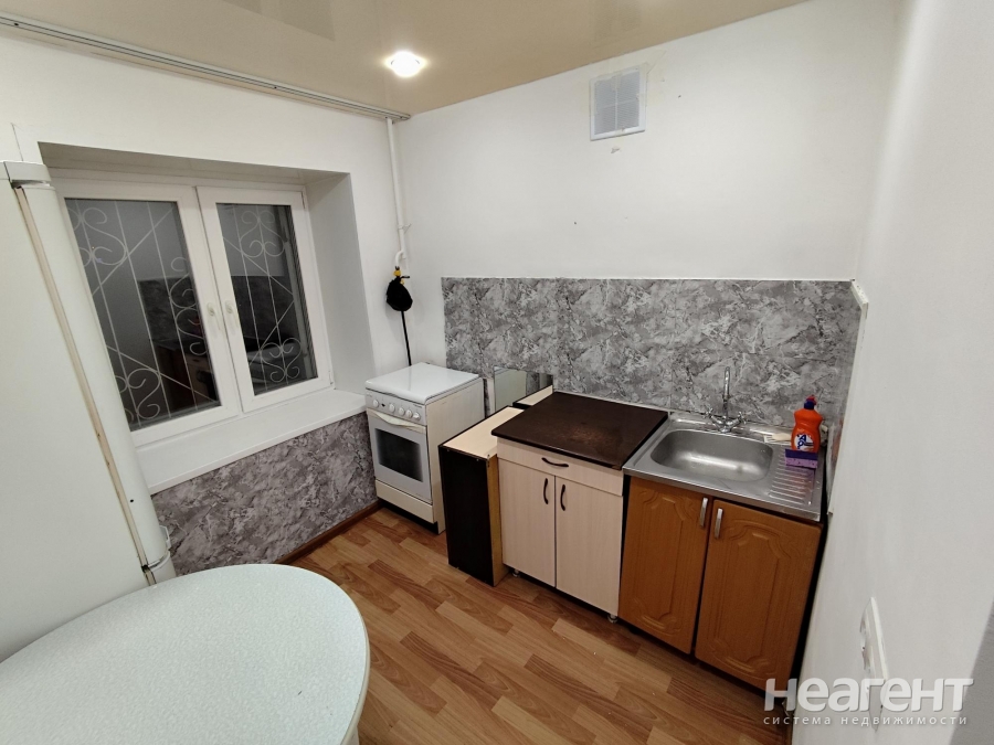 Продается 1-комнатная квартира, 32 м²