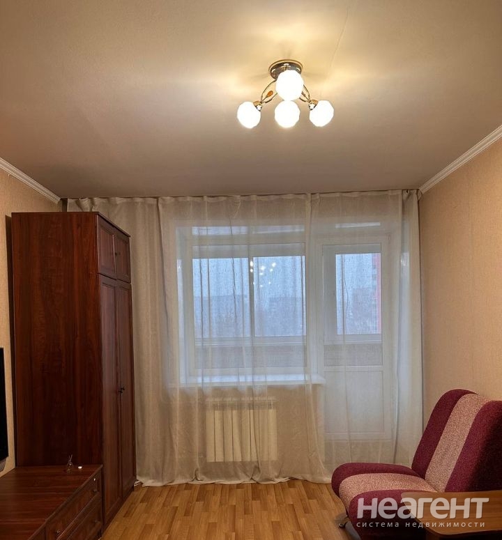 Продается 1-комнатная квартира, 43 м²