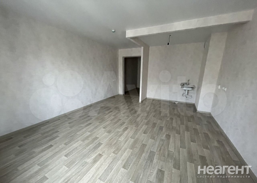 Продается 1-комнатная квартира, 40,4 м²