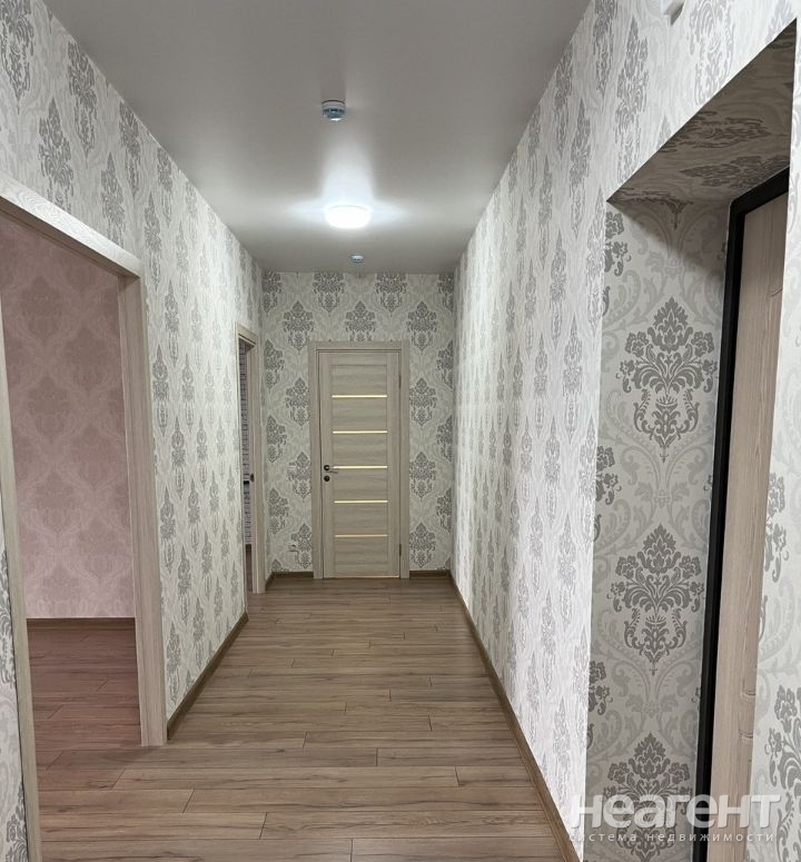 Сдается 2-х комнатная квартира, 72 м²