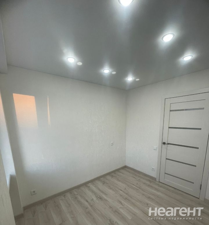 Продается Многокомнатная квартира, 70 м²