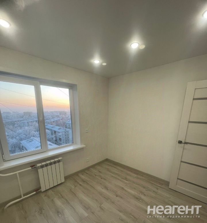 Продается Многокомнатная квартира, 70 м²