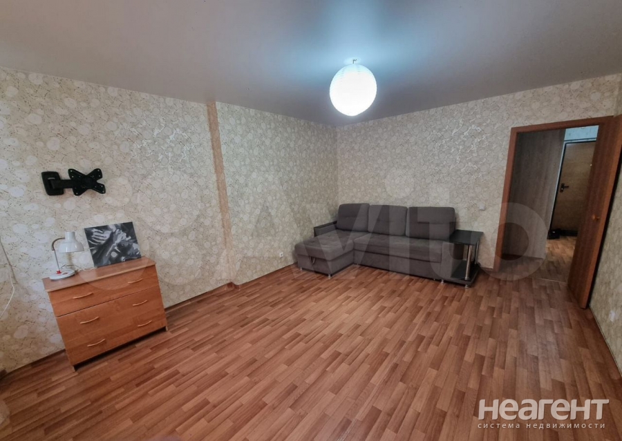 Сдается 1-комнатная квартира, 47 м²