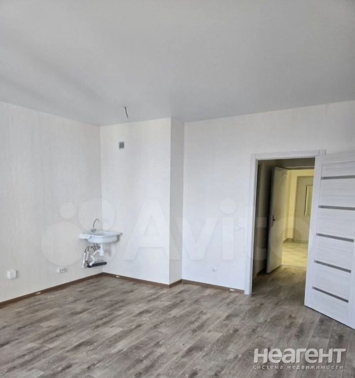 Продается 1-комнатная квартира, 30,14 м²