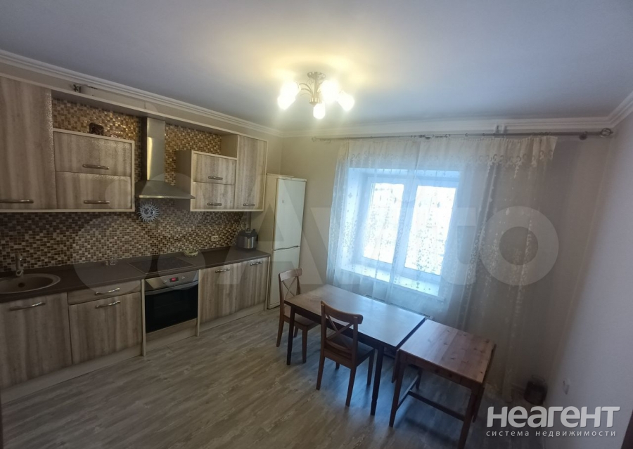 Продается 2-х комнатная квартира, 77,9 м²