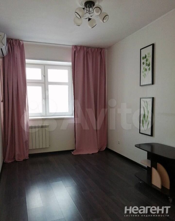 Сдается Многокомнатная квартира, 80 м²