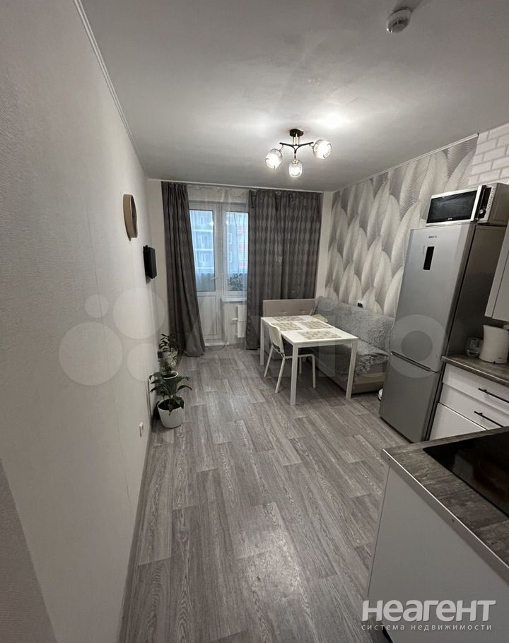 Продается 1-комнатная квартира, 40 м²