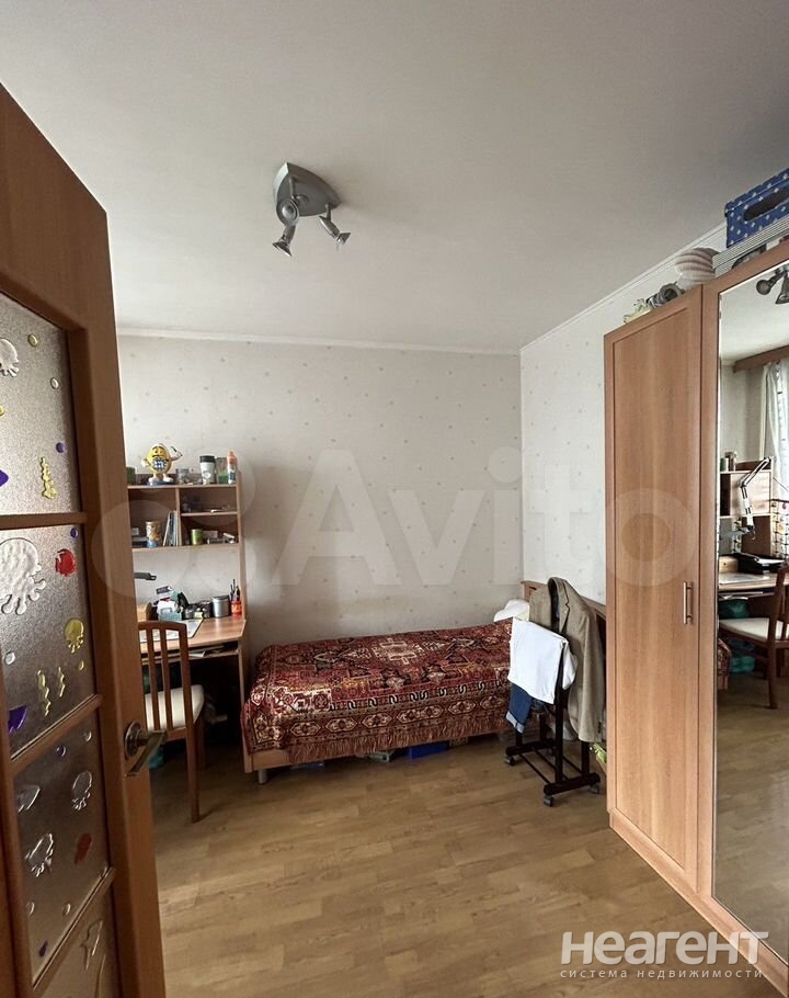 Продается Многокомнатная квартира, 92,9 м²