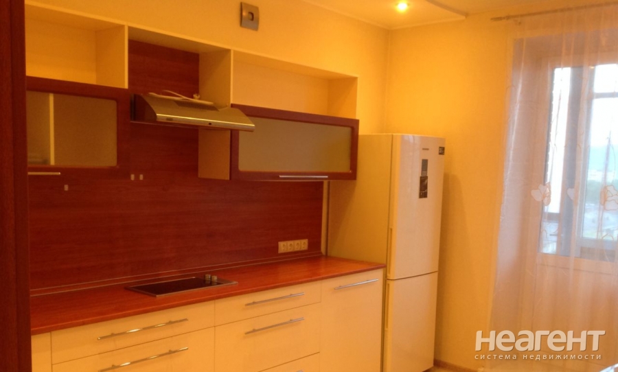 Продается 1-комнатная квартира, 42,9 м²