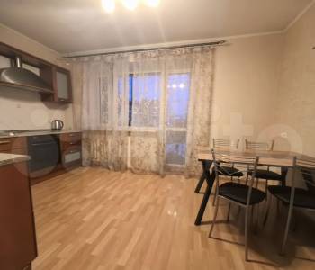 Сдается Многокомнатная квартира, 97,4 м²