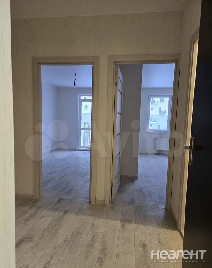 Продается 1-комнатная квартира, 37 м²