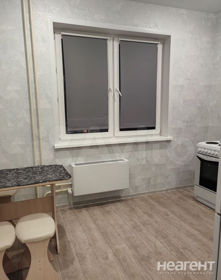 Сдается 1-комнатная квартира, 38 м²